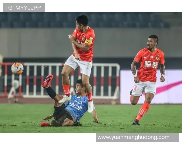 文字直播恒大对阵辽宁赛场瞬间尽在掌握共同见证精彩时刻