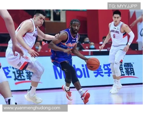 新疆伊力特迎战广州队争夺篮球联赛季后赛资格的关键战役